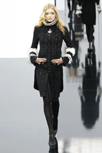 Look 7